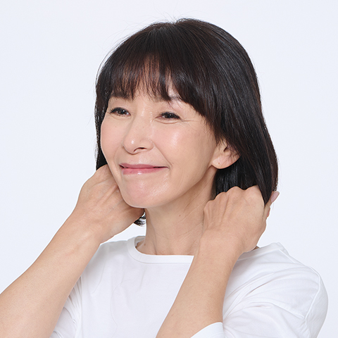 手ぐしで感じるやわらかさとツヤで毎日を心地良く